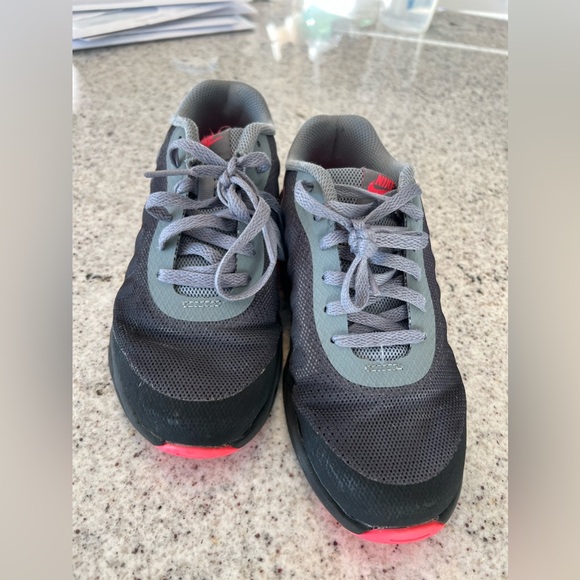 Nike Air Max Girls Size 1 - Picture 3 of 9